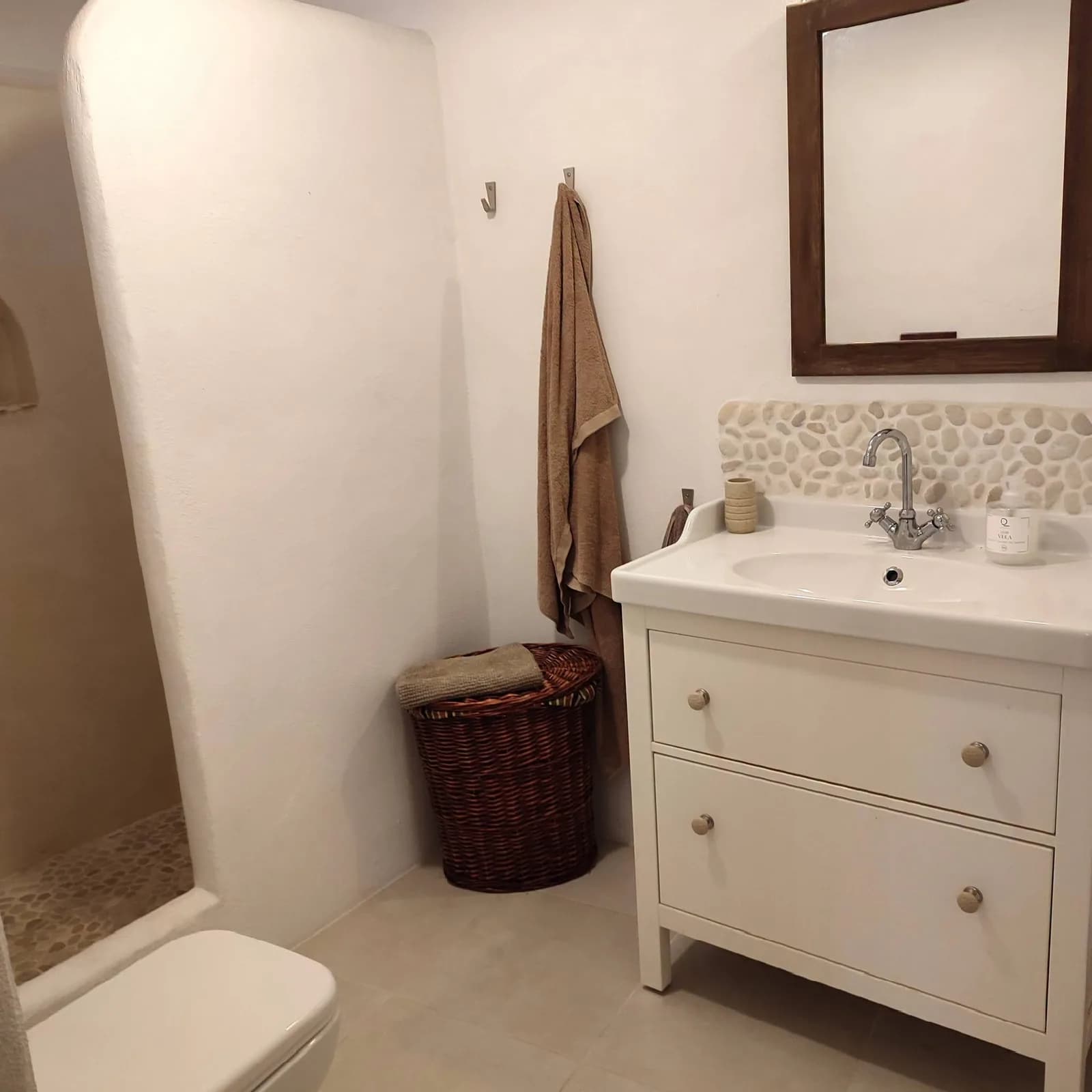 farmhouse shower room