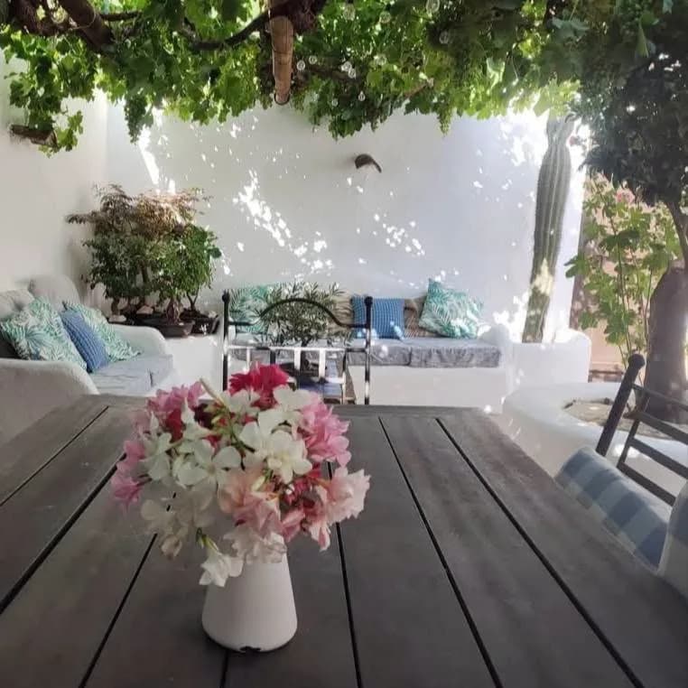 farmhouse dining table
