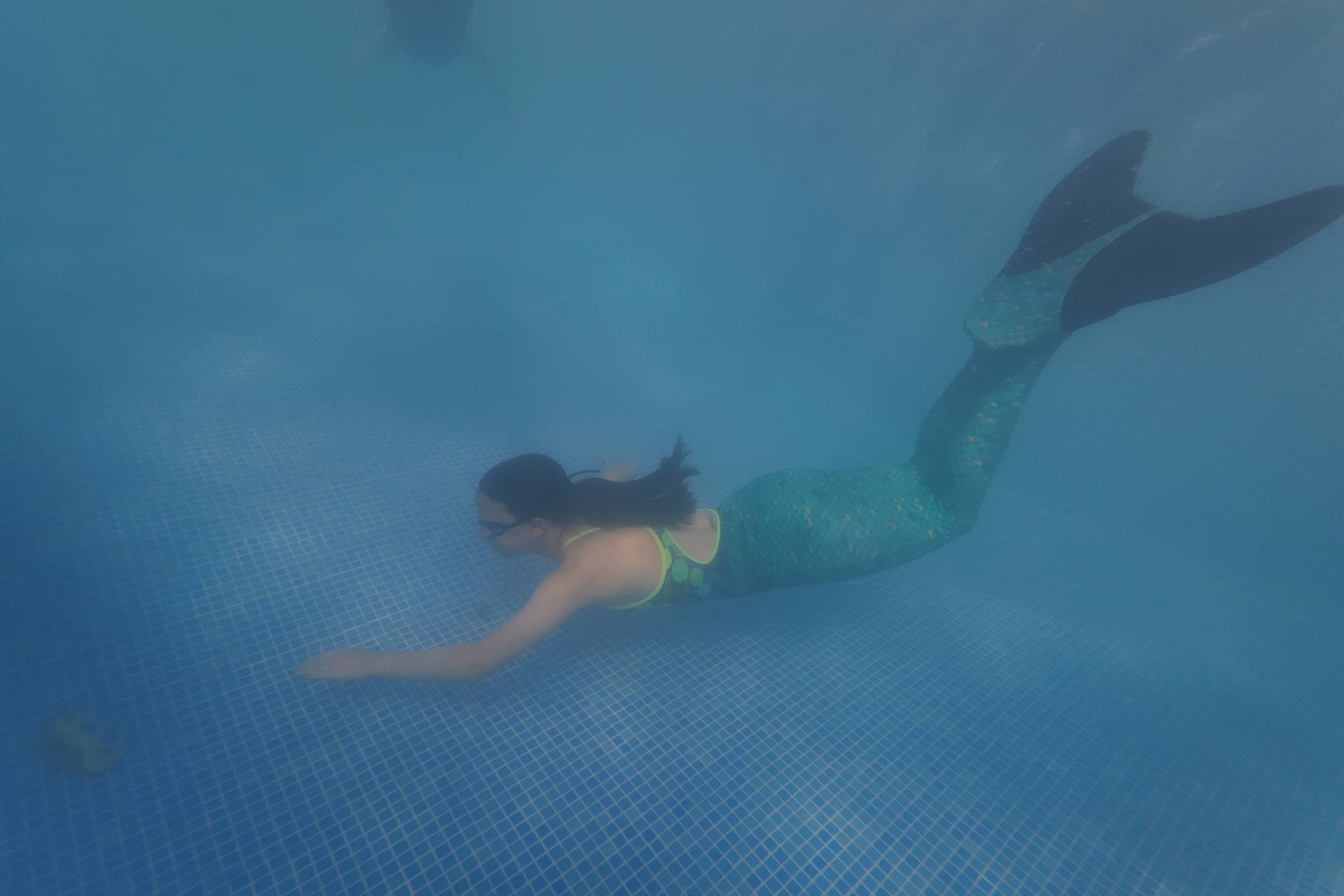 Have fun learning to swim like a mermaid with a real mermaid fish tail.