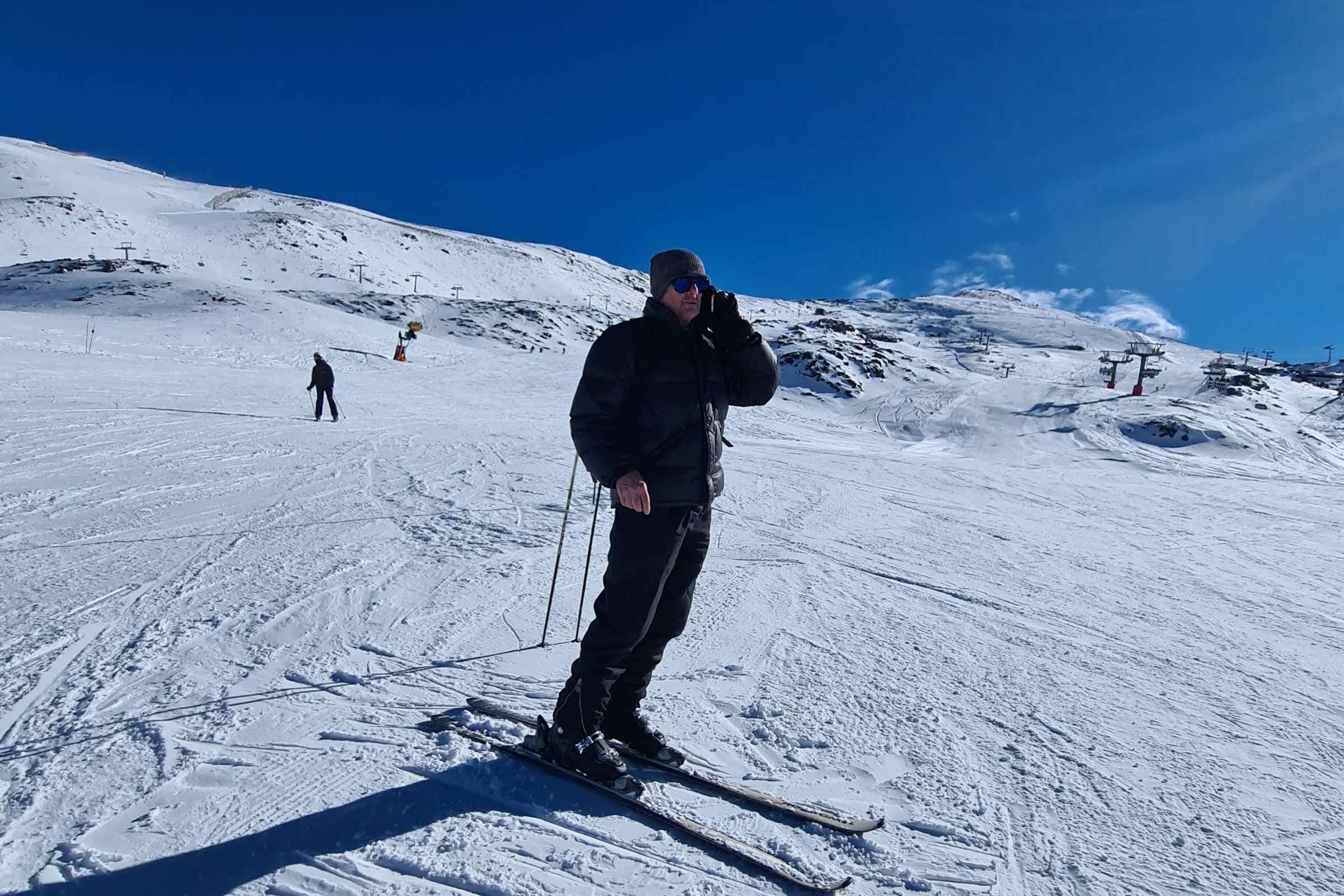 Sierra Nevada skiing in the sunshine