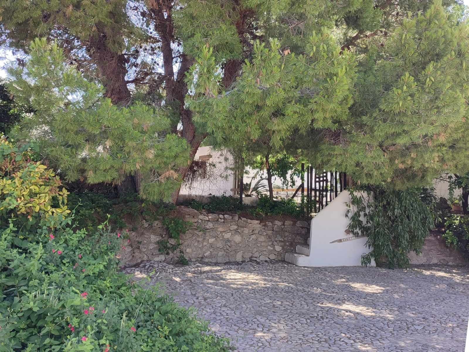 Parking area at Cortijo Los Lobos
